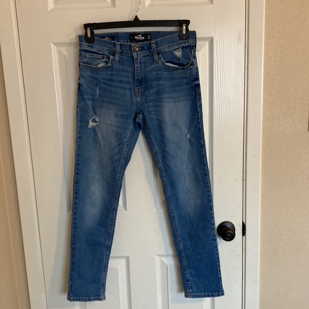 Skinny fit regular wash distressed jeans W28 L30 Hollister Epic flex.